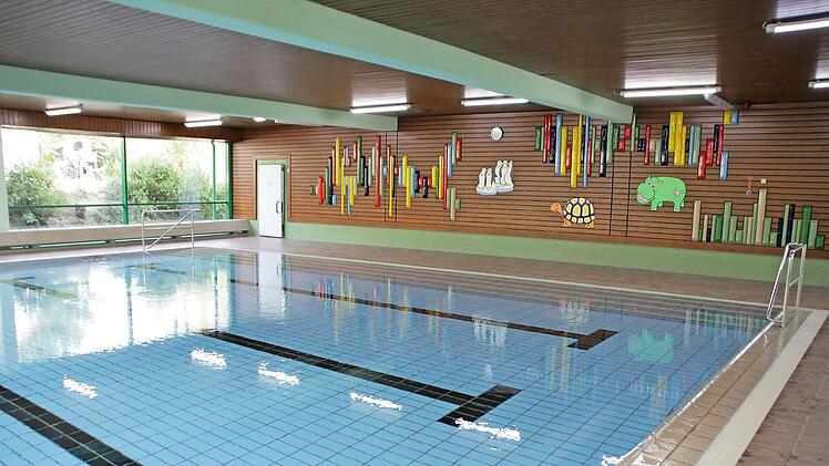 Im Nichtschwimmerbecken des Höchstadter Hallenbades hätten im November wieder Schwimmkurse für Kinder stattgefunden.  Foto: A. Dorsch