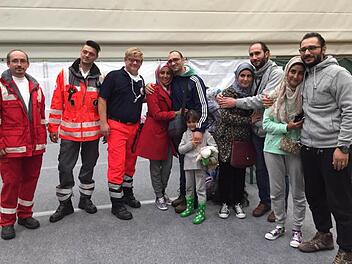 Familienzusammenführung gestern Abend in Kulmbach. So schön kann Helfen sein. Foto: BRK