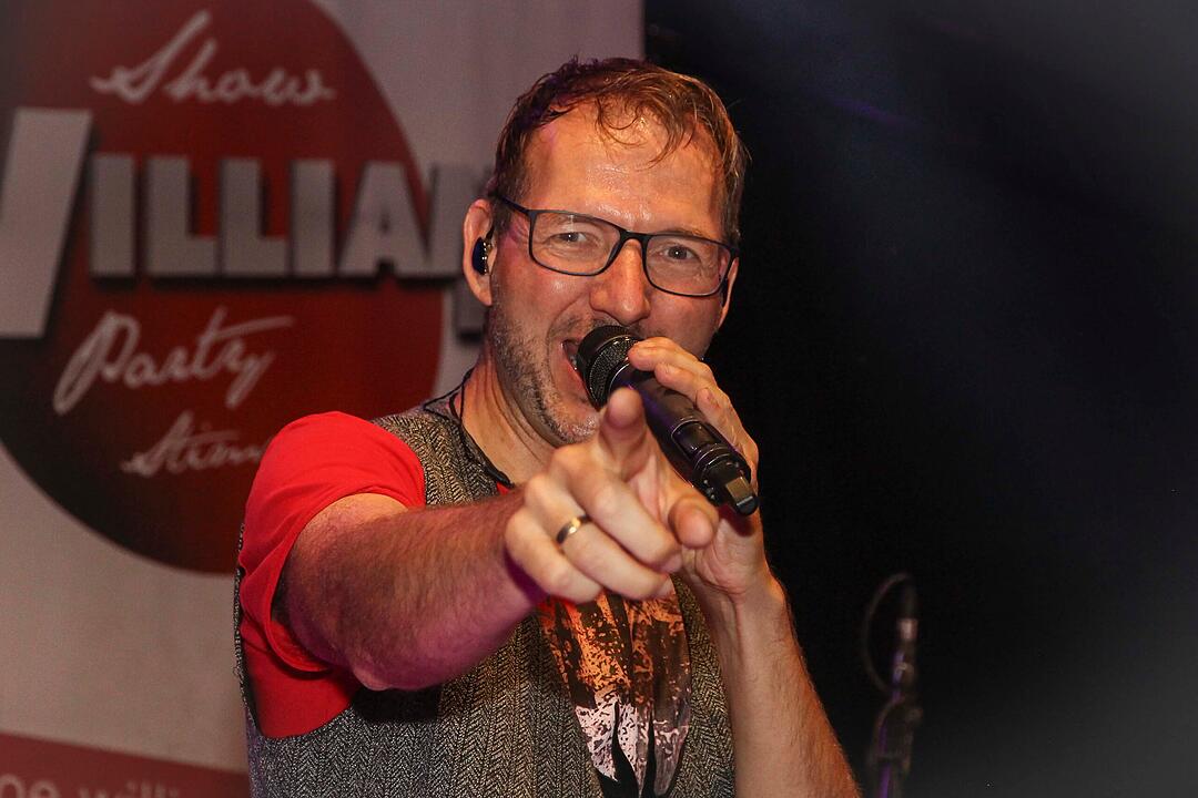 Tanzen, Feiern, Mitsingen &ndash; bayerische Partystimmung bis Mitternacht.