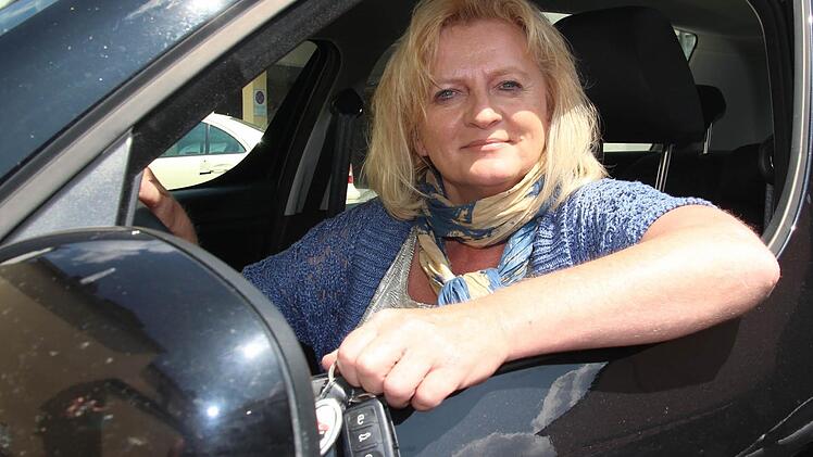 Start: Unsere Mitarbeiterin Veronika Schadeck macht für uns den Test: Wie lange braucht sie mit all den Baustellen zwischen dem Landkreis-Norden und der Kreisstadt auf ihrem Weg von ihrem Wohnort Hirschfeld zu ihrer Arbeitsstätte, der FT-Redaktion in Kronach?