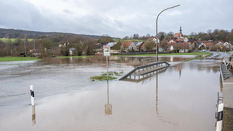 Dauerregen führt zu Hochwasser im Norden Bayerns