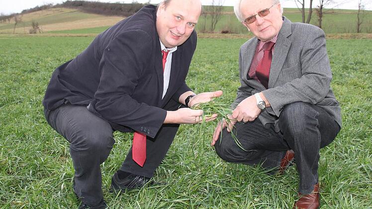 Gerd Düll und sein Vorgänger Kurt Kleinschnitz.  Foto: Herteux