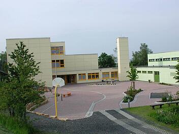 Der Trend zur Ganztagsschule für Grundschüler wird ab Dienstag auch die Schule in Teuschnitz erreichen.  Foto: Archiv