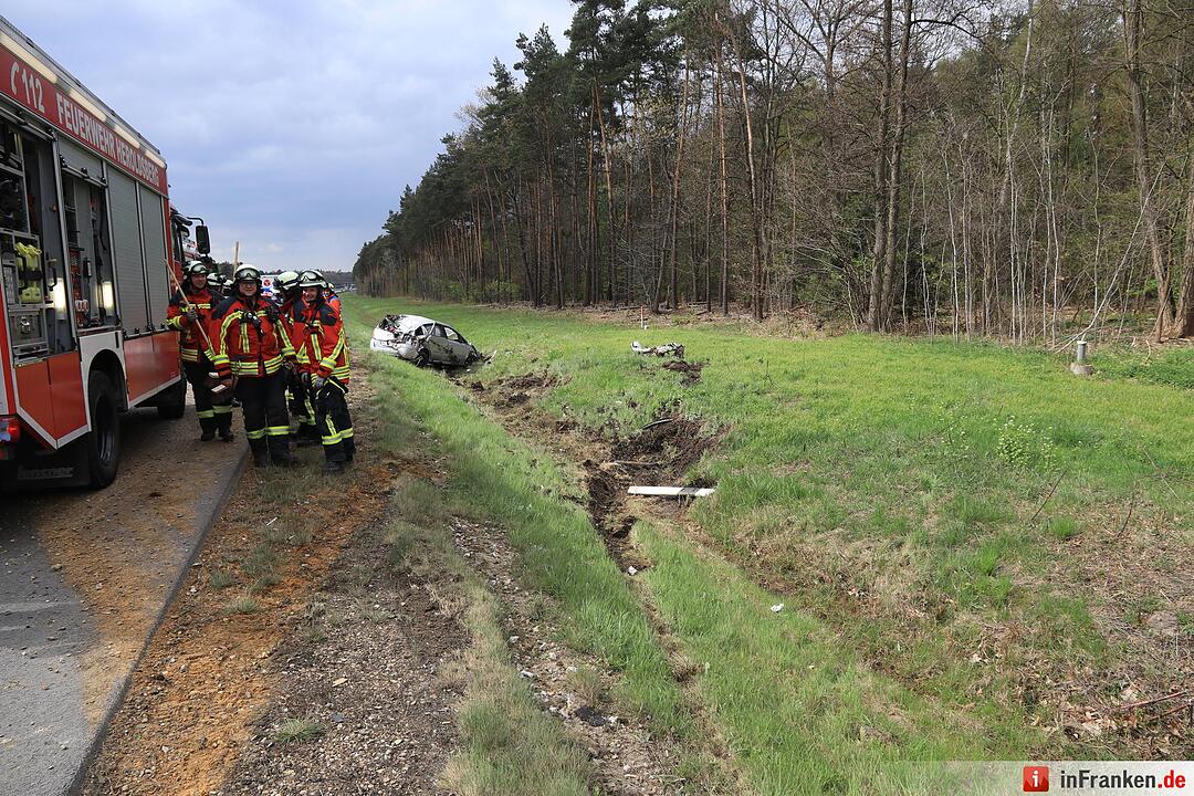 Nürnberg: Auto überschlägt sich mehrmals auf der A3 – Familie verletzt