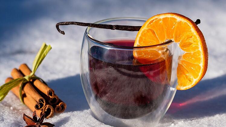 Holunderdirektsaft im Punsch: Gesund, wärmend und lecker!