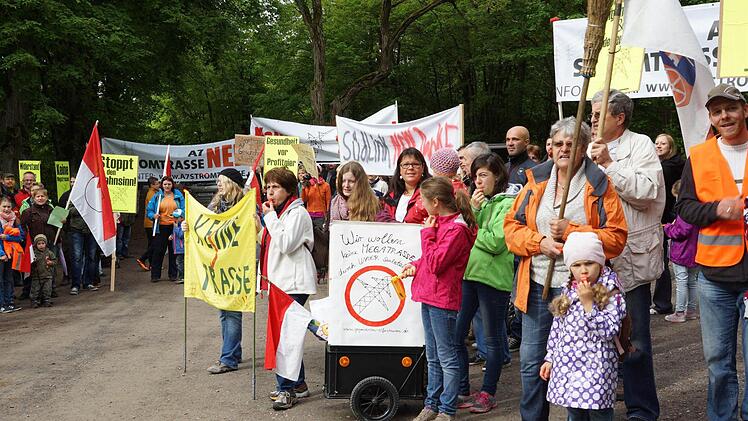 Demo gegen Stromtrasse