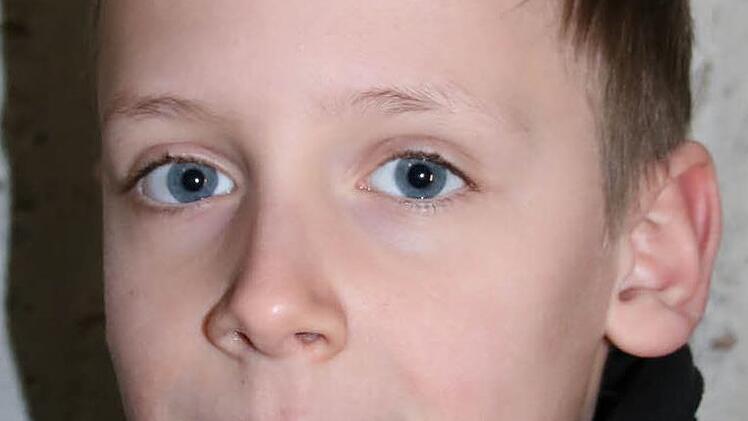 Wie in einem Star-Wars-Film fühlte sich der zehnjährige Markus beim Abstieg unter die Deponie. "Ich war noch nie in so einem langen Stollen", sagte er begeistert, nachdem er die 156 Stufen wieder nach oben gestiegen war. Am liebsten hätte er gleich noch den 320 Meter langen Entwässerungsstollen besichtigt, dafür war an dem Vormittag aber keine Zeit.