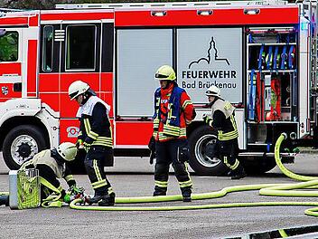 Im Ernstfall muss alles reibungslos klappen, alle müssen Hand in Hand arbeiten. Ihr Können bewiesen die Bad Brückenauer Feuerwehrleute bei einer Leistungsprüfung.