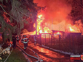 Campingplatz Sebalder Forst: Wohnwagen in Flammen, Besitzer verletzt