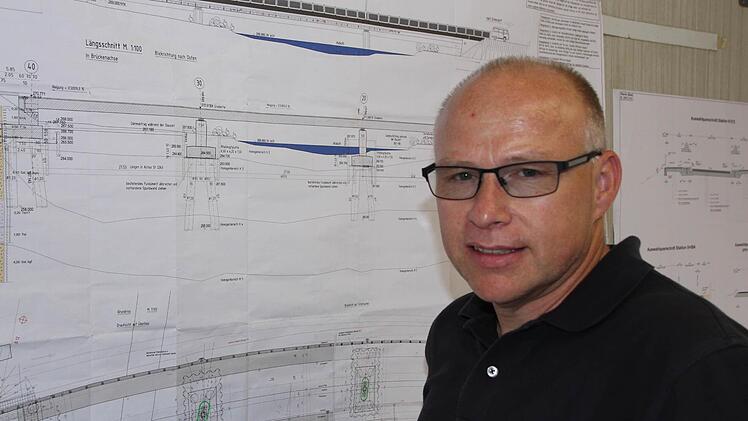 Franz Schmaußer vertritt auf der Baustelle den Bauherren. Foto: Andreas Dorsch