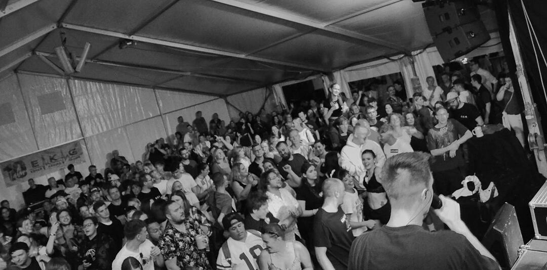 Party mit der Band "CAVELAND"
