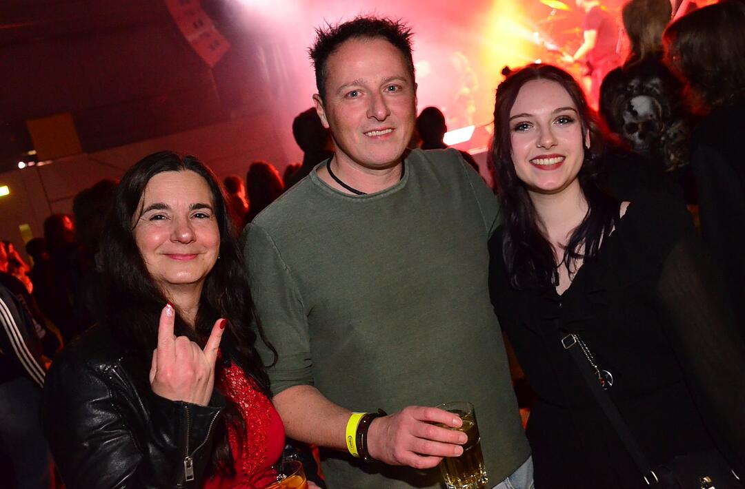 Mit ALLSTAR live auf der B&uuml;hne und Ph&auml;t J&auml;nnys H&ouml;use als Vorband!