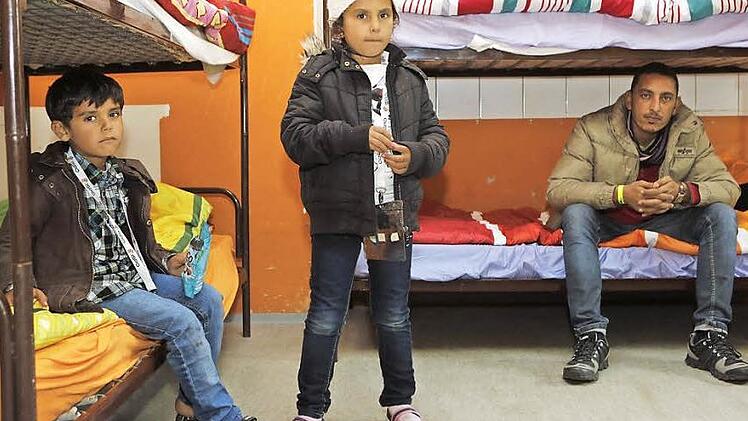 Wohnraum mit sozialer Betreuung für 50 bis 100 Flüchtlinge will die Caritas im Landkreis Forchheim schaffen. Unser Bild zeigt das Erstaufnahmelager in Forchheim.  Foto: Archiv/Matthias Hoch