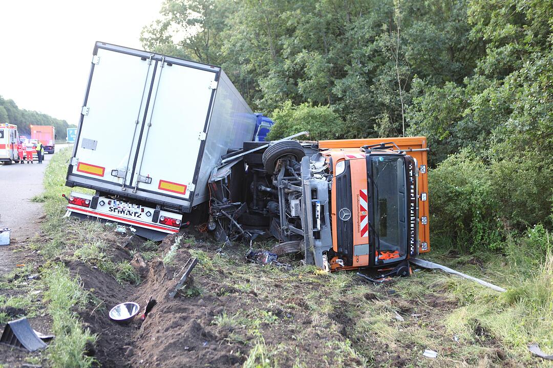 Tödlicher Lkw-Unfall auf der A6 bei Ansbach