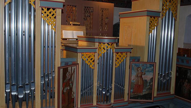 Blick auf den Lieblingsplatz Eugen Zanggls - die Orgel in der Schwarzacher St.-Johannis-Kirche.