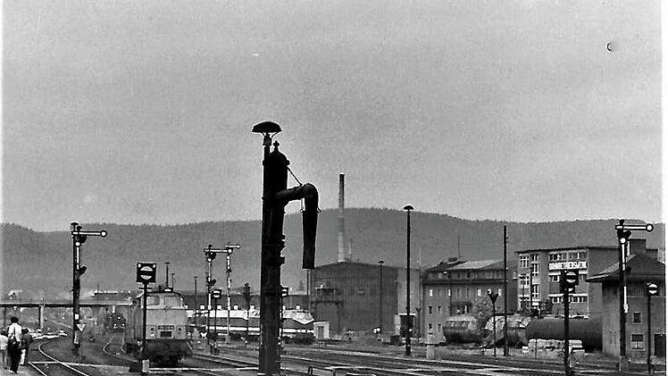 Endpunkt der Dampfreise war Saalfeld. Im dortigen Bahnbetriebswerk wurde die Lok wieder auf "Vordermann" gebracht.  Foto: Gerd Fleischmann