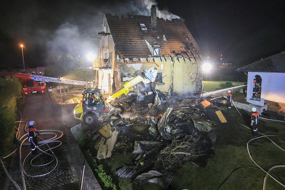 Wohnhaus im Kreis Erlangen-Höchstadt brennt ab