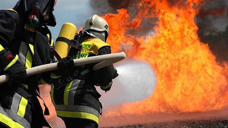 Immer besser klappt laut Thomas Schlereth, dem Leiter der Integrierten Leitstelle, die Zusammenarbeit mit den Feuerwehren. Trotzdem werde weiter an Verbesserungen gearbeitet. Foto: Archiv