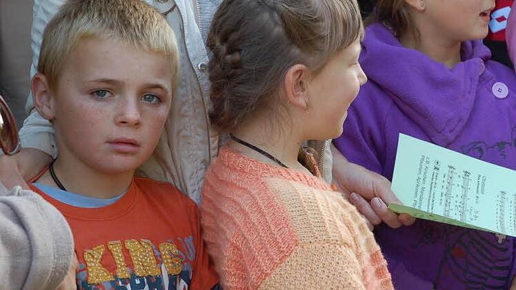 Anton (links) ist nicht nach Singen zumute.