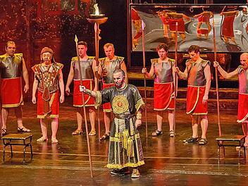 Eindrucksvolle Bilder und mitreißende Musik verspricht die Aufführung von "Nabucco" in der Konzerthalle. Foto: pr