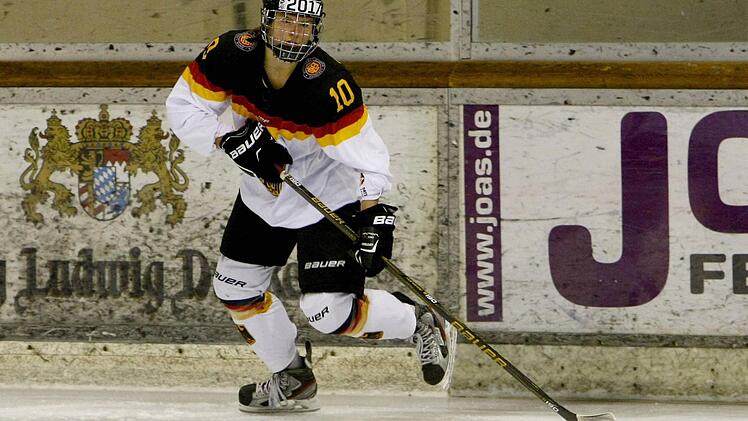 Eishockey-Nationalspielerin Yvonne Rothemund aus Neuenmarkt hätte 2018 die erste Sportlerin aus dem Landkreis Kulmbach sein können, die zu Olympischen Spielen fährt. Doch der Traum lebt weiter. Foto: Imago/nordphoto