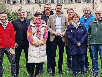 Die CSU Mitwitz will mit Oliver Plewa (Mitte) als neuem Vorsitzenden durchstarten.