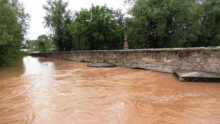 Da strömt die Aisch. Foto: Dieter Gropp