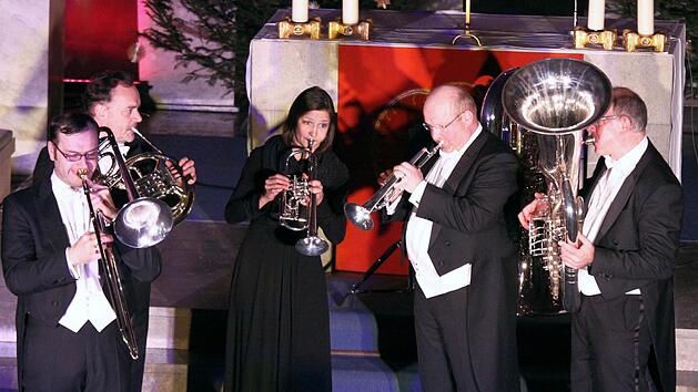 Das Blechbl&auml;serquintett Harmonic Brass aus M&uuml;nchen begeisterte in der Br&uuml;ckenauer Stadtpfarrkiche. Foto: Thomas Dill