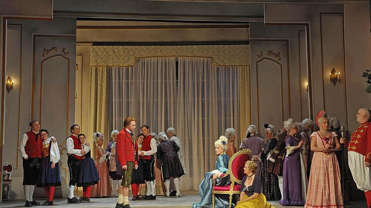 Szene aus dem "Vogelhändler" am Landestheater Coburg.Foto: Andrea Kremper