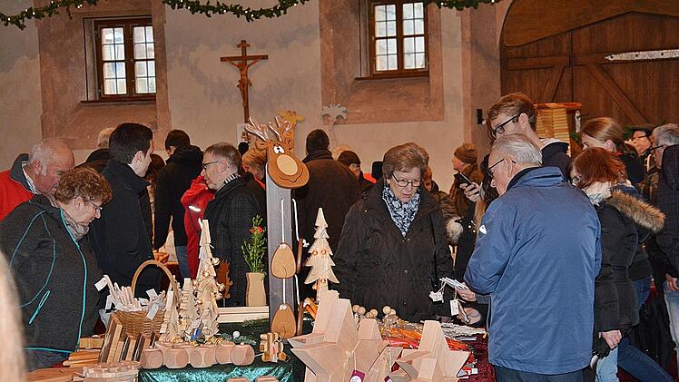 Weihnachtsmarkt in Maria Bildhausen. Hanns Friedrich