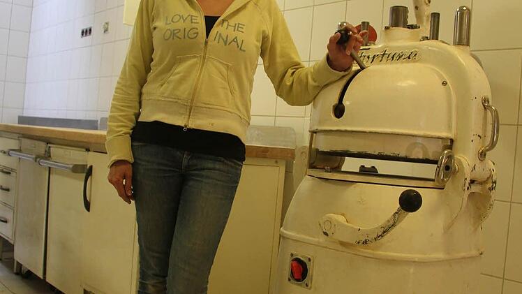 Die alten Backmaschinen dienen als Ausstellungsstücke und erinnern an die jahrhundertealte Bäckertradition.