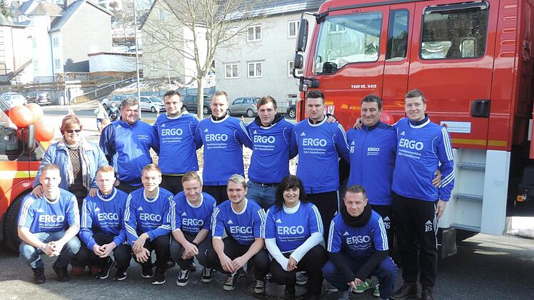 Die Fußballmannschaft aus Steinach, dem Heimatort von Katrin Kurtz, kamen geschlossen zur Stammzellenspende-Aktion. Foto: Veronika Schadeck