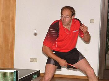 Beim klaren 9:3-Erfolg der DJK Neufang blieb Markus Müller in seinem Einzel und im Doppel zusammen mit Michael Beitzinger unbezwungen.   Foto: Hans Franz