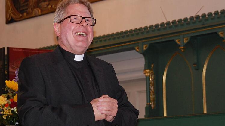 Dekan Jürgen Zinck macht bei "Bild" online Schlagzeilen: Für den Kulmbacher Kirchenmann ist der Nürnberger Bratwurststreit gegen die Senf-Sachsen in der Weihnachtszeit ein gefundenes Fressen. Foto: Uschi Prawitz