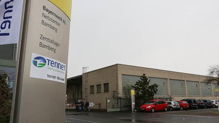 Sein Lager an der Hallstadter Straße gibt Tennet nicht auf. Ungefähr zehn Service-Mitarbeiter sollen in Bamberg bleiben. Foto: Barbara Herbst