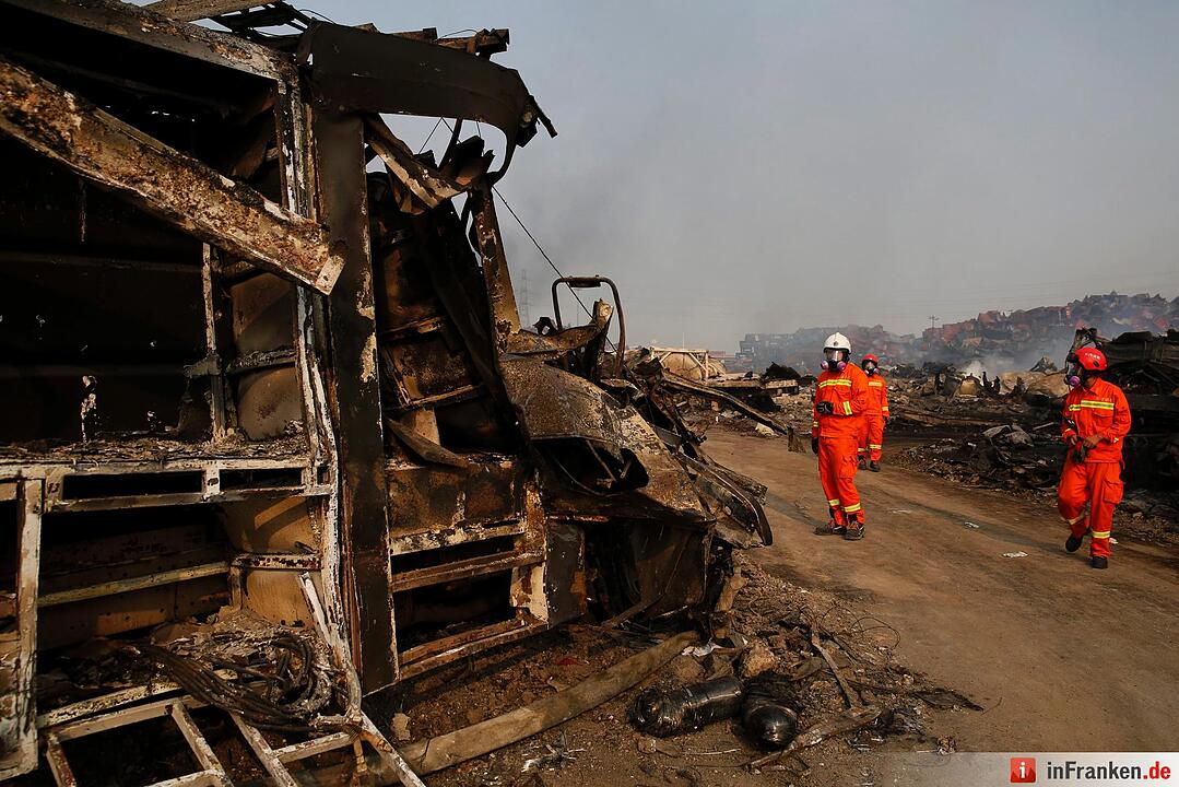 Huge explosion rocks Chinese port city of Tianjin