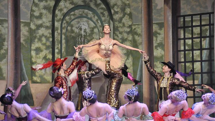 Das Ballett "Dornröschen" mit der Musik von Pjotr Iljitsch Tschaikowski und dem "Klassisch Russischen Ballett" aus Moskau - einfach fantastisch.  Fotos: Peter Klopf