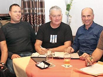 Die neue Spitze der Freien Wähler mit Reinhold Brehm, Jürgen Schenk, Manfred Schmidt, Friedrich Mümmler und Christian Stark (v. l.) Foto: Richard Sänger