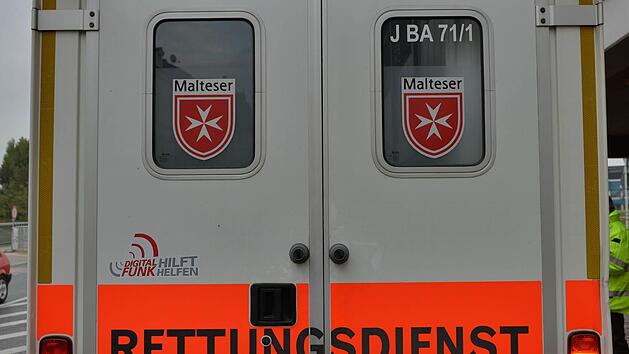 Auf der A70 in Unterfranken hat eine junge Frau bei einem Unfall schwere Verletzungen erlitten. Sie erkannte zu sp&auml;t, dass vor ihr ein Unfall passiert war. Symbolfoto: Ronald Rinklef