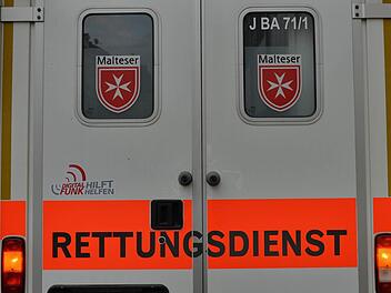 Auf der A70 in Unterfranken hat eine junge Frau bei einem Unfall schwere Verletzungen erlitten. Sie erkannte zu sp&auml;t, dass vor ihr ein Unfall passiert war. Symbolfoto: Ronald Rinklef