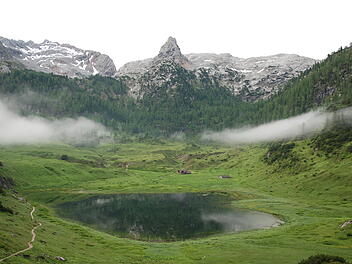 Funtensee Bayern Berchtesgadener Alpen k&auml;ltester See Deutschland K&auml;lterekord minus 45 Grad Nationalpark Berchtesgaden Wanderung Saugasse K&ouml;nigssee Steinernes Meer K&auml;rlingerhaus Watzmann Bergsee alpine Landschaft Hochplateau Inversionswetterlage Kaltluftsee doppelte Baumgrenze extreme K&auml;lte Wetterph&auml;nomen St. Bartholom&auml; Gebirgssee Winterlandschaft Schnee Eis Bergpanorama Naturschutzgebiet Wanderziel Outdoor Bayern