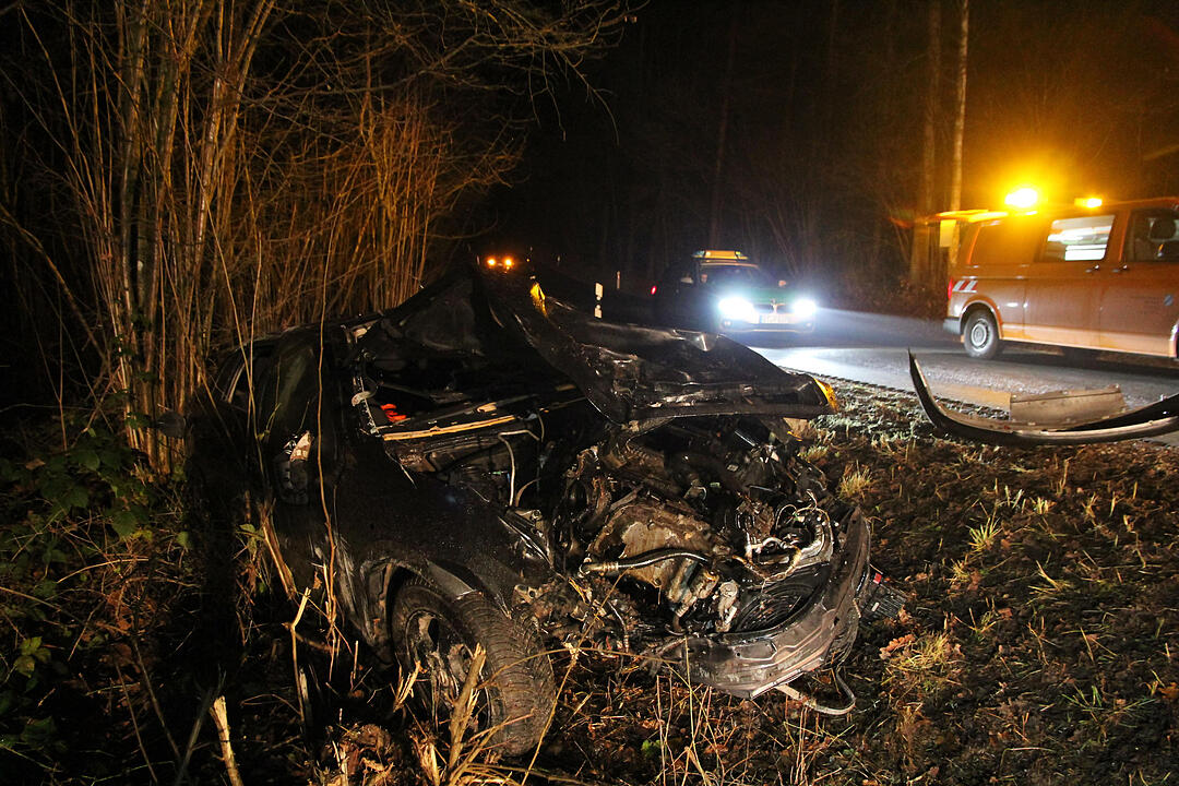 Schwerer Unfall bei Steppach - 28-Jähriger schwerst verletzt