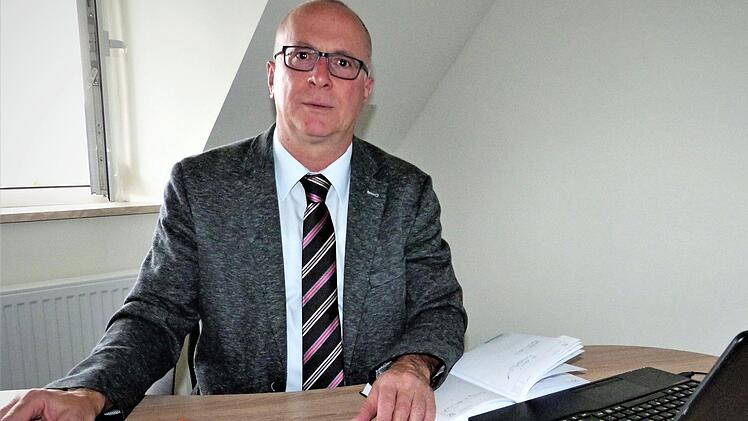 Feiert morgen seinen 60. Geburtstag: der Ködnitzer Bürgermeister Stephan Heckel-Michel Foto: Werner Reißaus