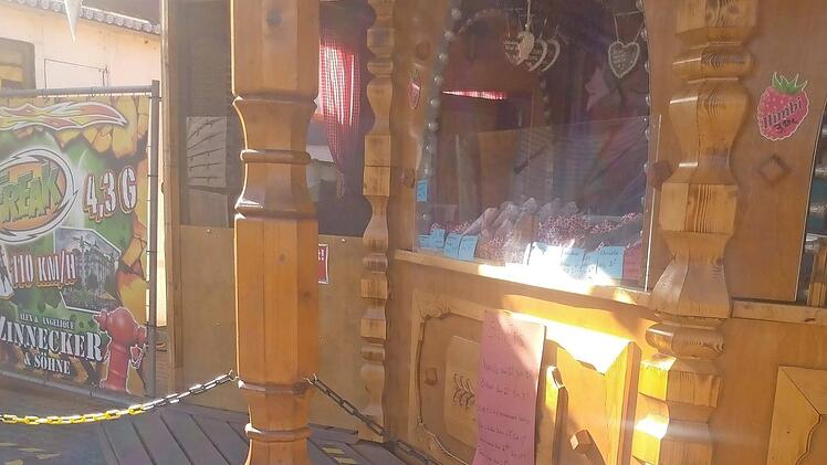 Im Drive-In gibt es auch für Kinderwagenfahrer Schokofrüchte zum Mitnehmen. Foto: Jennifer Opel