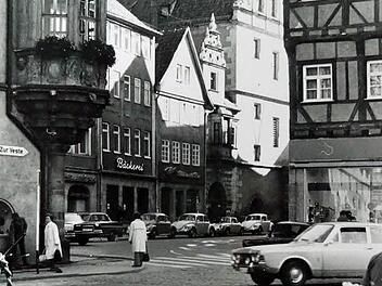 So stellte sich die Herrngasse in Coburg in den 60er Jahren vom Marktplatz aus gesehen dar. Foto: Archiv