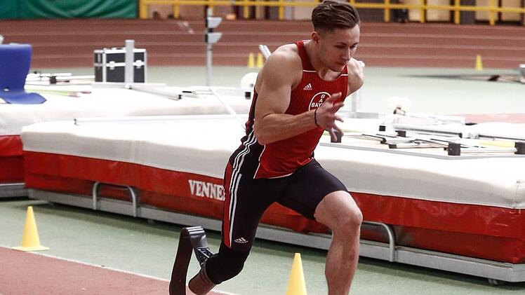 Felix Streng ist in diesem Jahr in der Halle bereits 7,41 Meter weit gesprungen.  Foto: racevision.de