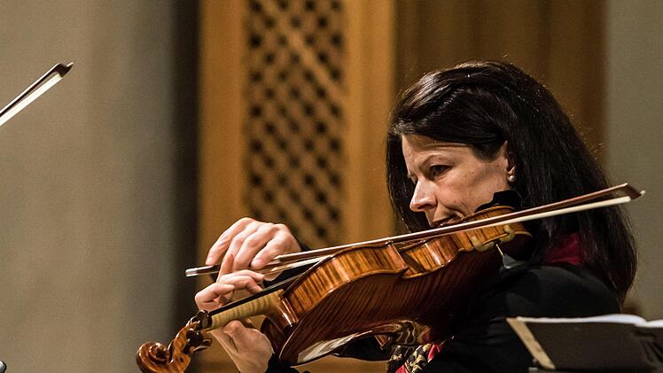 Impressionen vom Weihnachtskonzert mit dem Collegium Musicum Coburg in der MorizkircheFoto: Jochen Berger