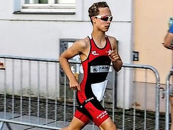 Ben Kaufmann im vergangenen Jahr beim Swim & Run in Wei&szlig;enbrunn, bei dem er in seiner Altersklasse schon dreimal triumphierte. Bei den deutschen Meisterschaften in Grimma kam er dieses Jahr in seiner Altersklasse auf den 15. Platz. Foto: Karl- Heinz Hofmann