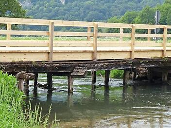 Die Brücke zwischen Wöhr und Haag im Blickfeld der Neideck ist zimmermannsmäßig ertüchtigt. Foto: Lindner