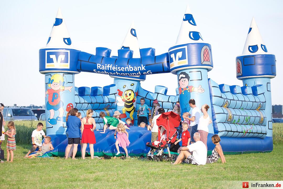 Jubiläumsausgabe: Zum 20. Mal hat die Raiffeisenbank Seebachgrund zu ihrem Ballonmeeting nach Hannberg eingeladen. Mehr als 2000 Menschen waren gekommen.